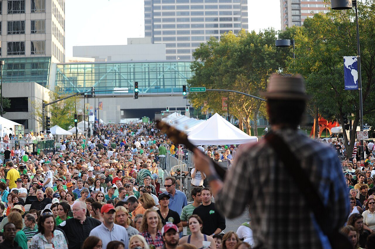 The Kansas City Irish Fest crowd at Crown Center, watching a set on the main stage